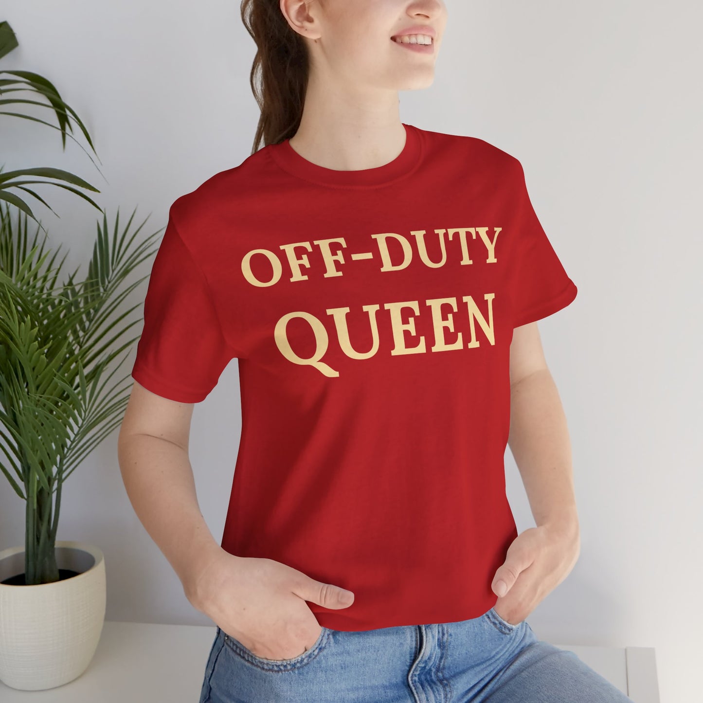 Off-Duty Queen - Luxe Statement Tee